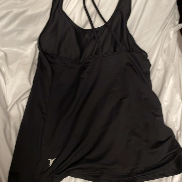 T-Back workout tank - Picture 3 of 4